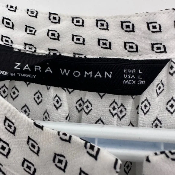 Zara Diamond Pattern  Button-Up Blouse - Picture 3 of 9